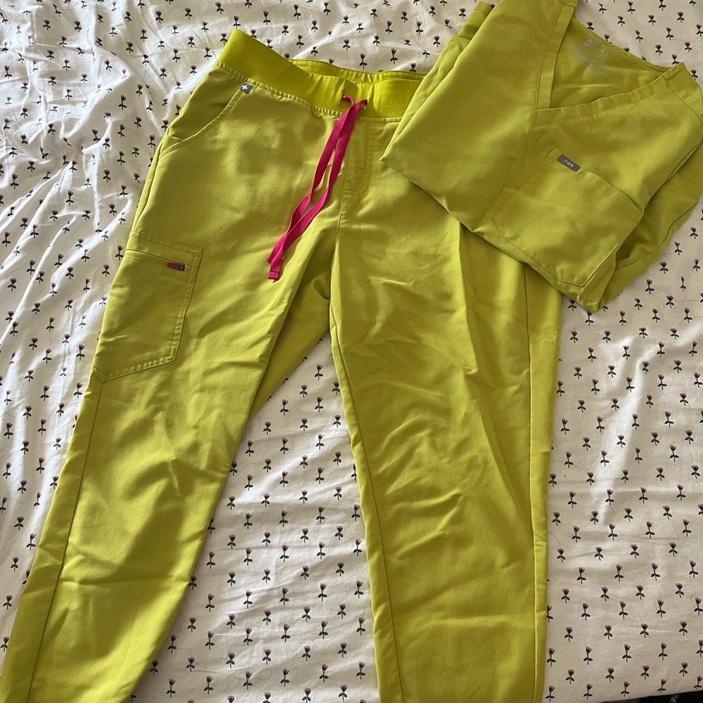 Figs Lime Green Women's Cargo Pants and Top Set